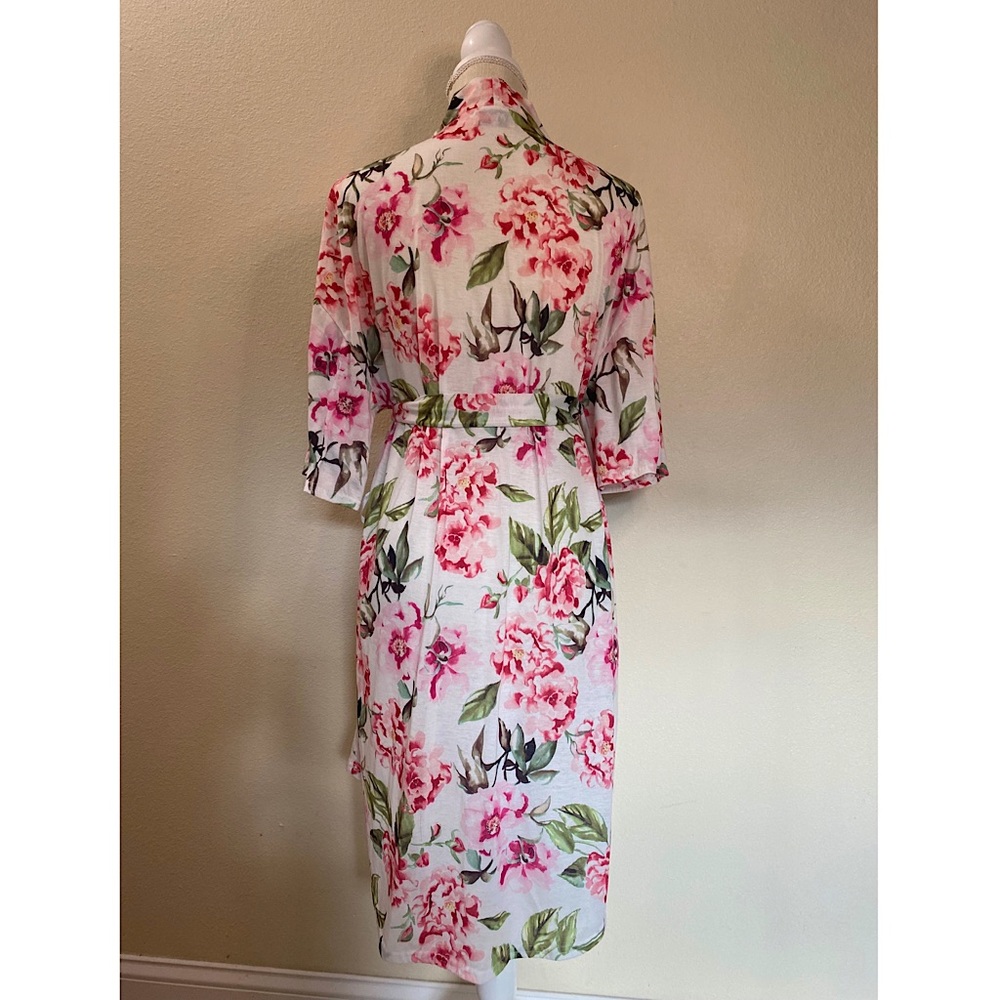 Floral Robe 🌸 - Picture 3 of 4
